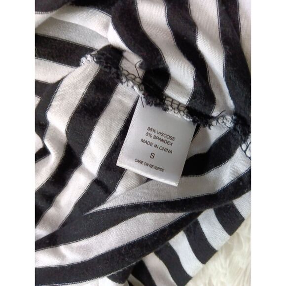 New York & Co Sleeveless Black & White Striped Long/Maxi Dress Sz Small - Picture 7 of 10